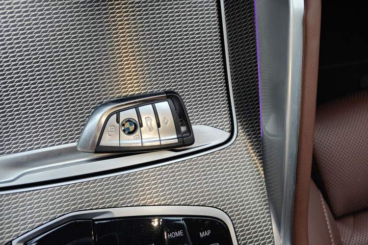Used BMW X6 2023 xDrive40i M Sport Package Vehicle Key