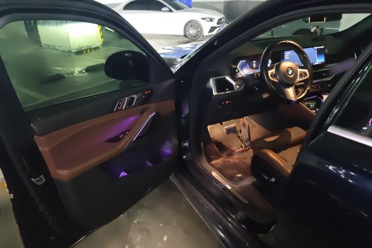 Used BMW X6 2023 xDrive30i M Sport Package Driver Seat