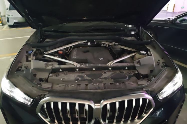 Used BMW X6 2023 xDrive30i M Sport Package Engine Bay