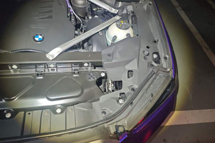 Used BMW X6 2023 xDrive40i M Sport Package Engine Bay Left