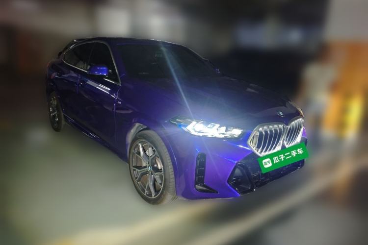 Used BMW X6 2023 xDrive40i M Sport Package Front Right 45 Deg