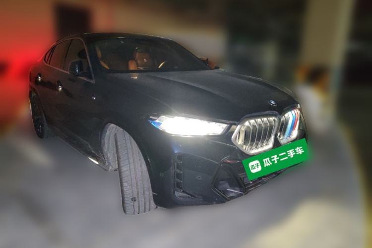 Used BMW X6 2023 xDrive40i Luxury Model with M Sport Package Front Right 45 Deg