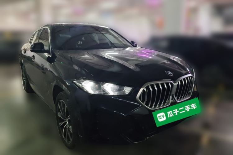 Used BMW X6 2023 xDrive30i M Sport Package Front Right 45 Deg