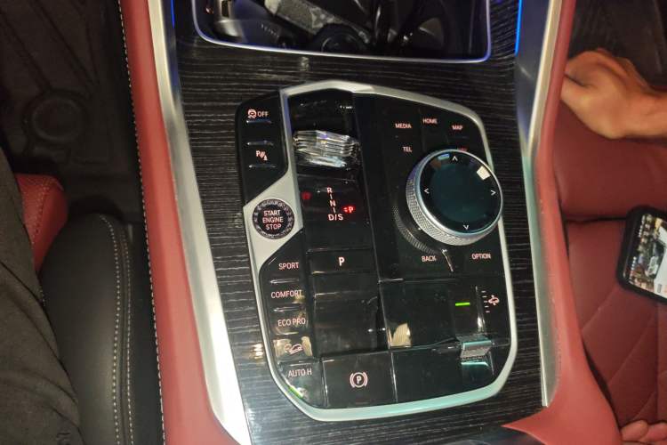 Used BMW X6 2023 xDrive40i M Sport Package Gear Lever