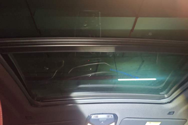 Used BMW X6 2023 xDrive40i M Sport Package Headliner