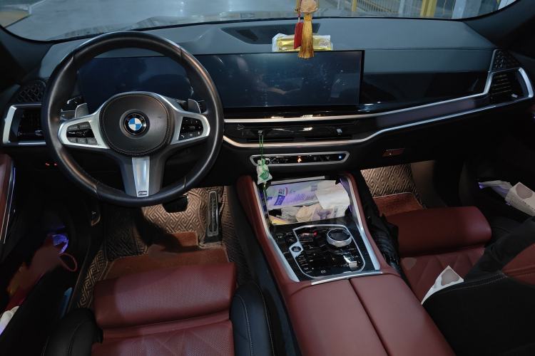 Used BMW X6 2023 xDrive30i M Sport Package Interior 2