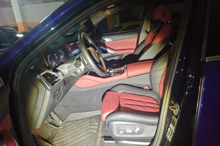 Used BMW X6 2023 xDrive40i M Sport Package Left Front Seat