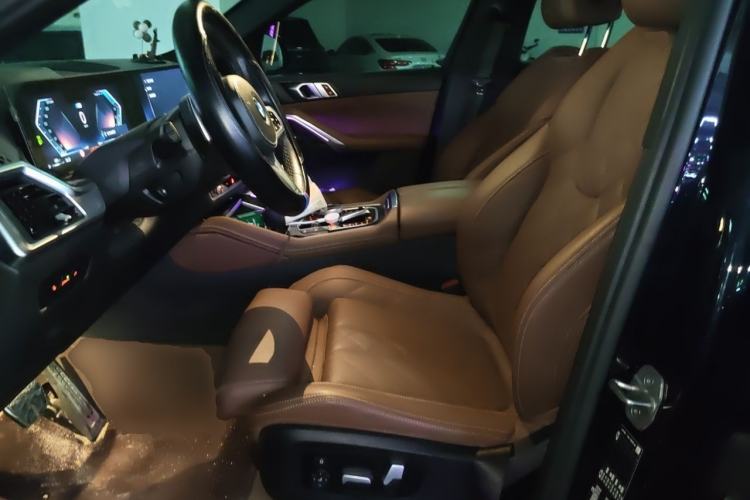 Used BMW X6 2023 xDrive30i M Sport Package Left Front Seat