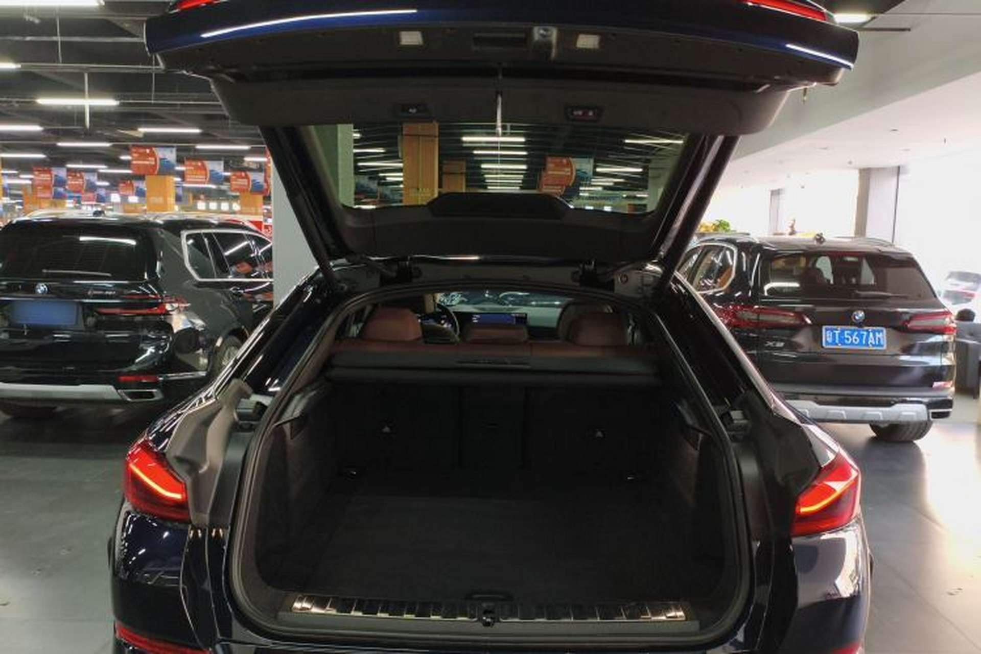 Used BMW X6 2023 xDrive40i Luxury Model with M Sport Package Trunk