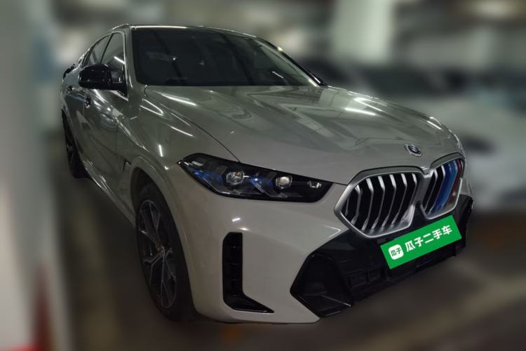 Used BMW X6 2023 xDrive40i M Sport Package Front Right 45 Deg