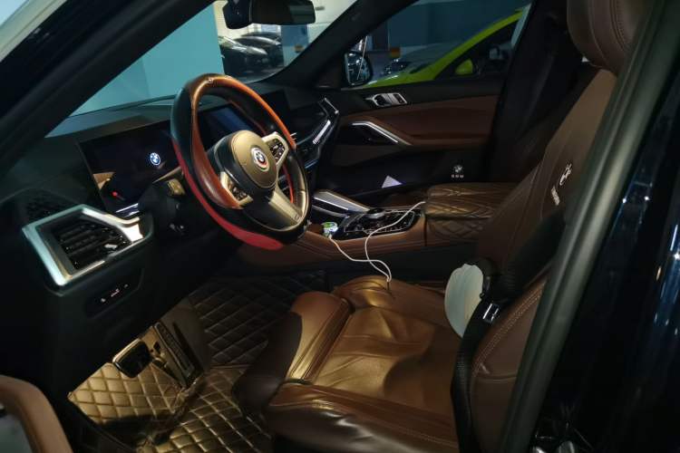 Used BMW X6 2023 xDrive40i M Sport Package Left Front Seat