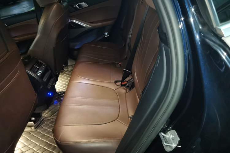 Used BMW X6 2023 xDrive40i M Sport Package Left Rear Seat