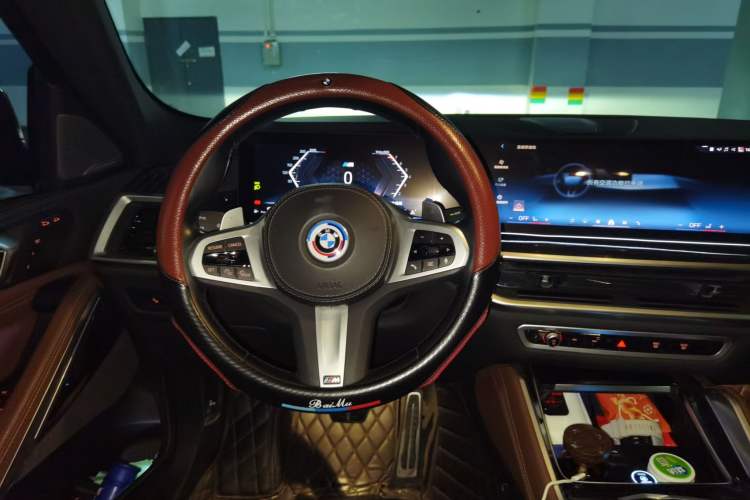 Used BMW X6 2023 xDrive40i M Sport Package Steering Wheel