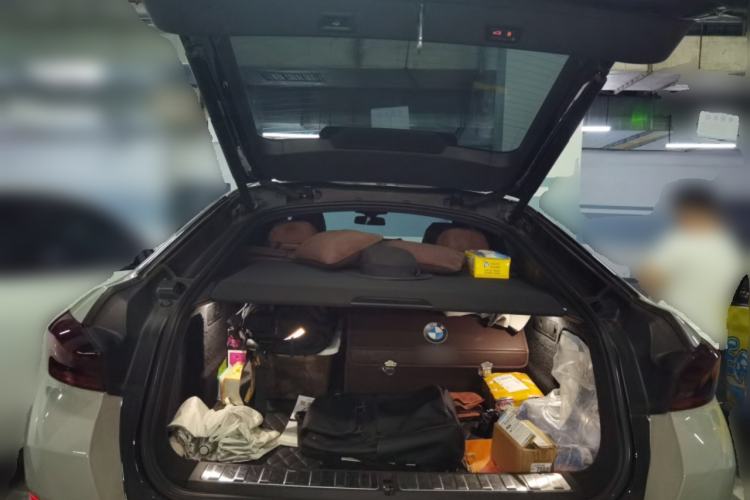 Used BMW X6 2023 xDrive40i M Sport Package Trunk