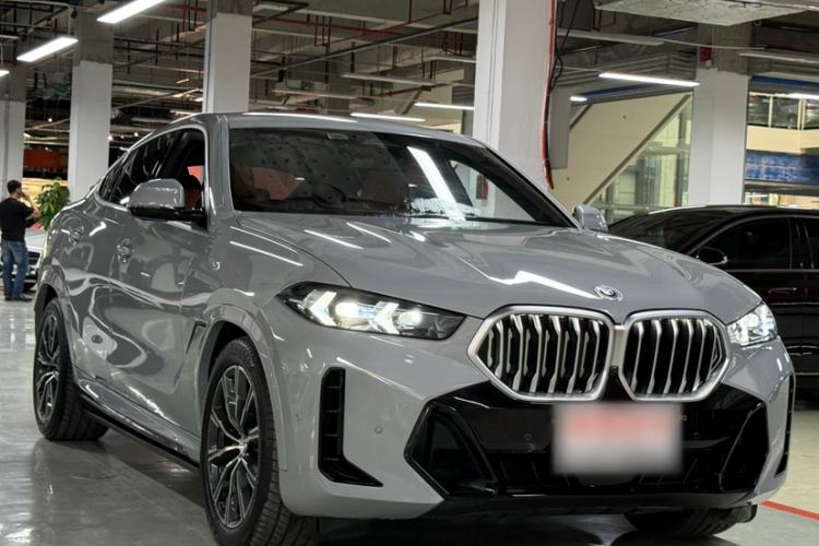 Used BMW X6 2023 xDrive30i M Sport Package Exterior 2