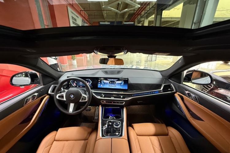 Used BMW X6 2023 xDrive30i M Sport Package Interior 1