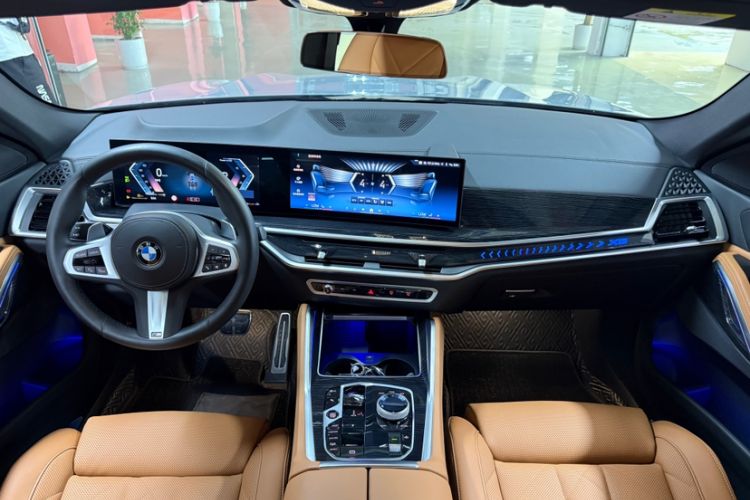 Used BMW X6 2023 xDrive30i M Sport Package Interior 2