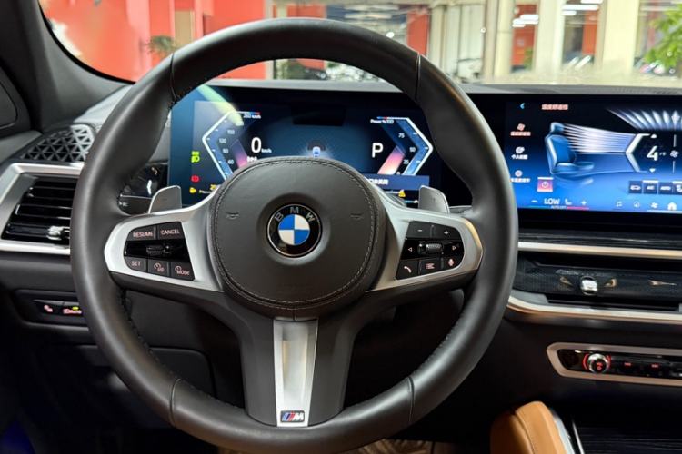 Used BMW X6 2023 xDrive30i M Sport Package Interior 4