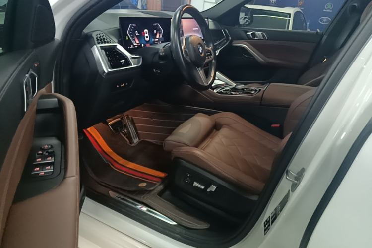 Used BMW X6 2023 xDrive30i M Sport Package Driver Seat