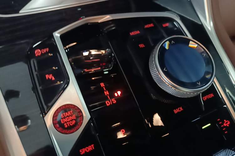 Used BMW X6 2023 xDrive30i M Sport Package Gear Lever