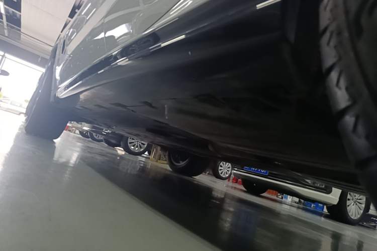 Used BMW X6 2023 xDrive30i M Sport Package Left Side Sill