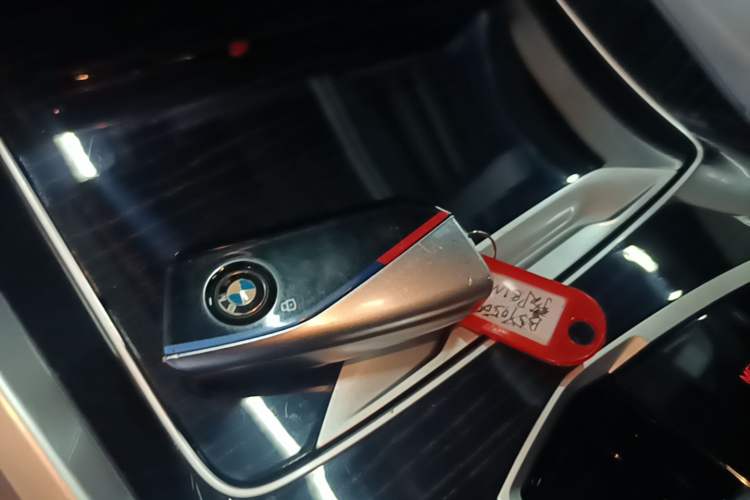 Used BMW X6 2023 xDrive30i M Sport Package Vehicle Key