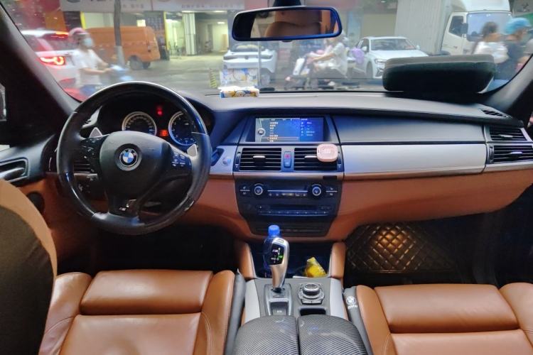 Used BMW X6 M 2010 X6 M Center Console
