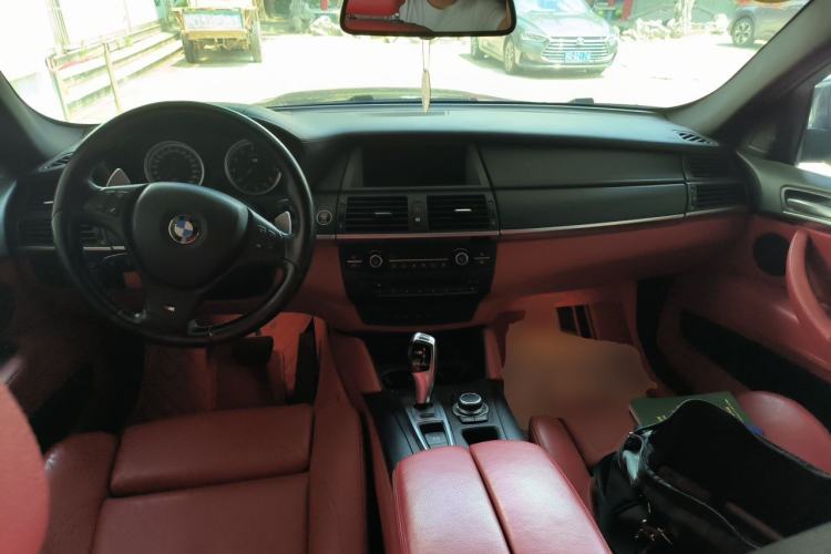 Used BMW X6 M 2010 X6 M Center Console
