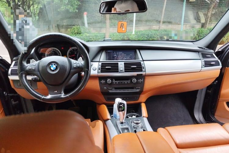Used BMW X6 M 2010 X6 M Center Console