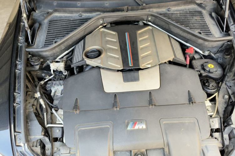 Used BMW X6 M 2010 X6 M Engine Bay