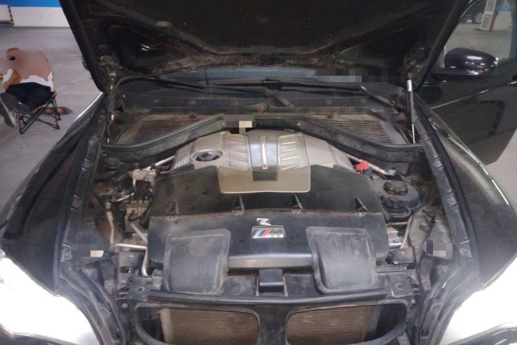 Used BMW X6 M 2010 X6 M Engine Bay