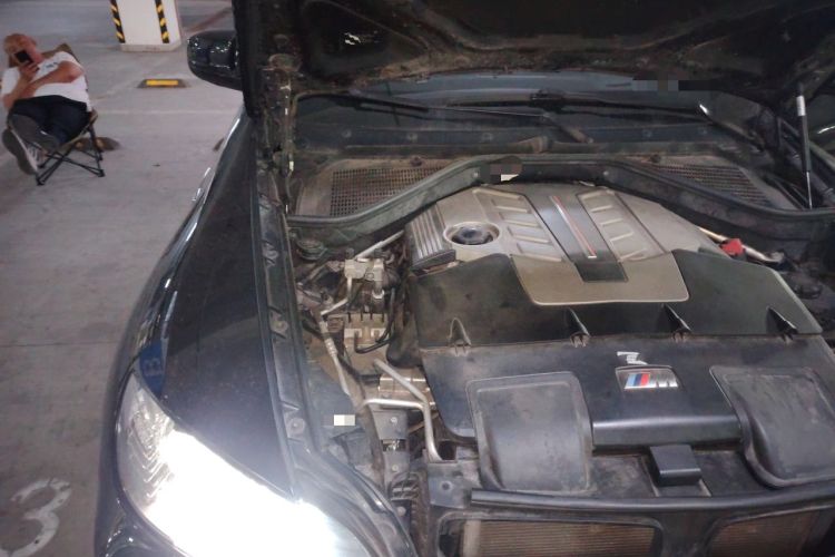 Used BMW X6 M 2010 X6 M Engine Bay Right
