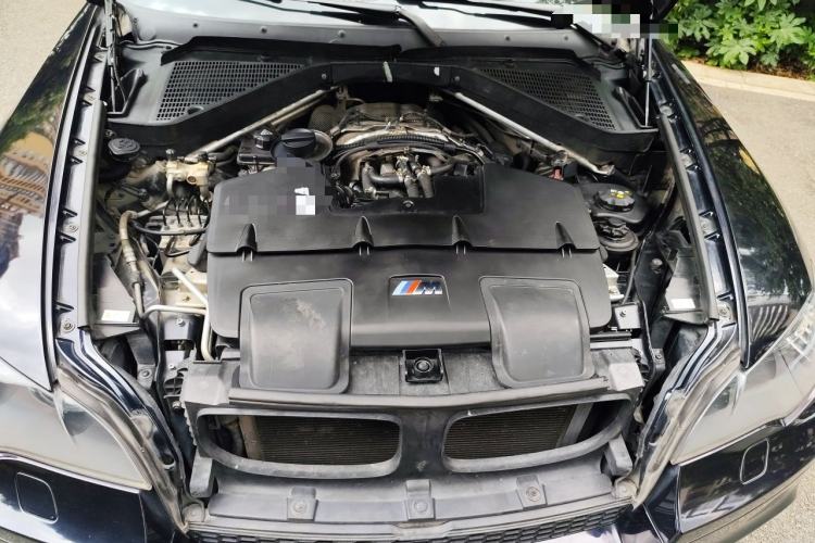 Used BMW X6 M 2010 X6 M Engine Bay