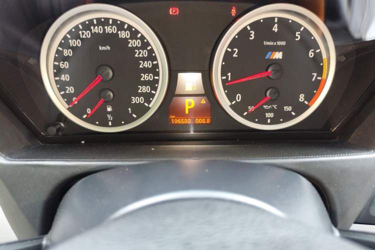 Used BMW X6 M 2010 X6 M Odometer Close Up