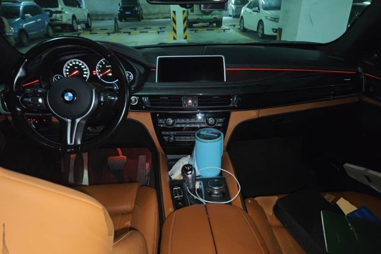 Used BMW X6 M  Center Console