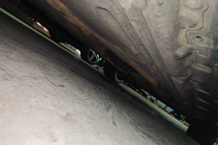 Used BMW X6 M  Chassis Rear Right