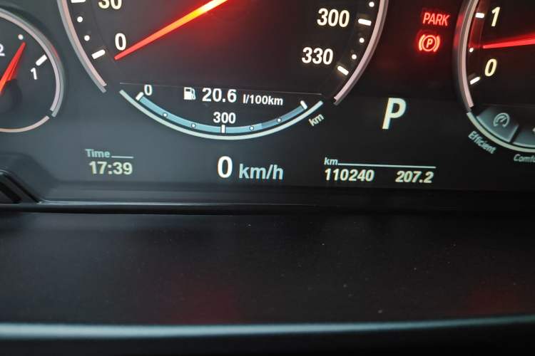 Used BMW X6 M 2015 X6 M Odometer Close Up