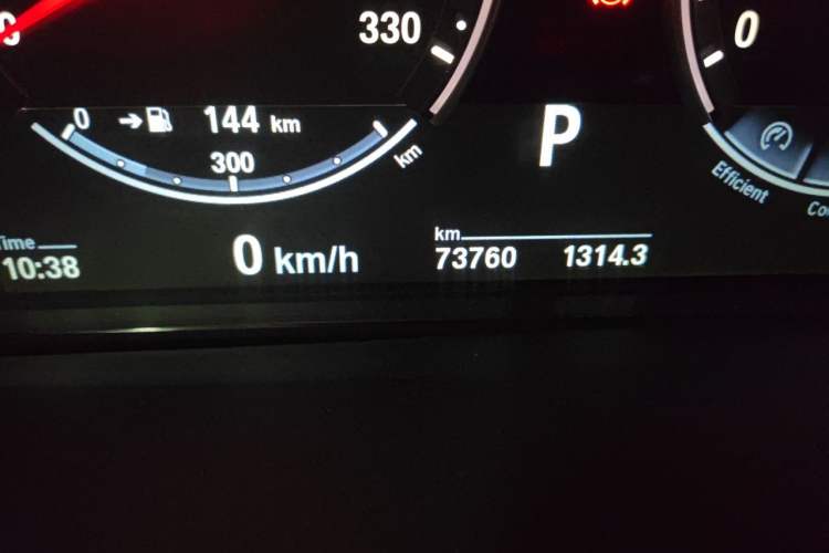 Used BMW X6 M  Odometer Close Up