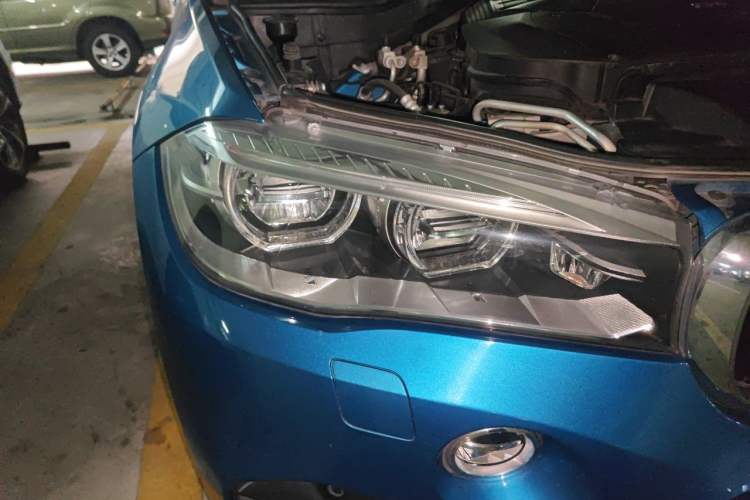 Used BMW X6 M  Right Front Headlight