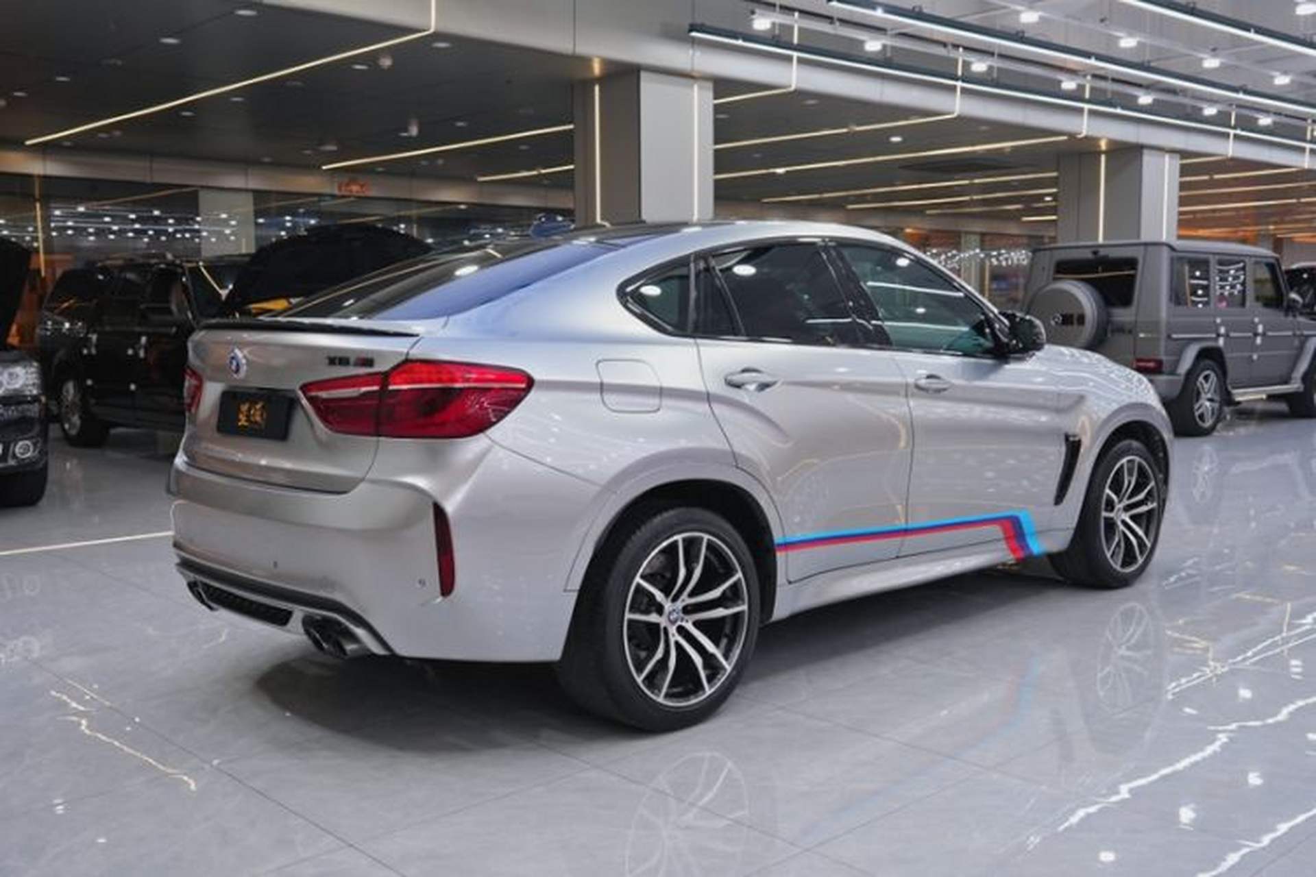 Used BMW X6 M 2015 X6 M Exterior 4
