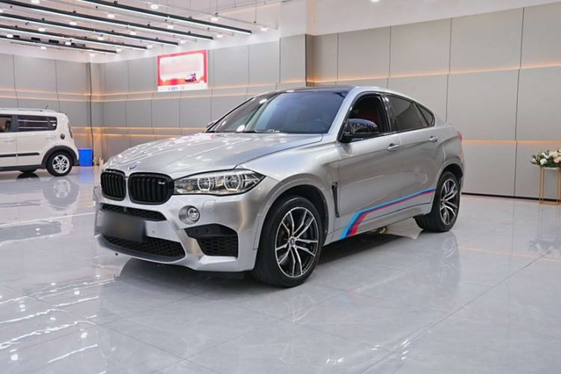 Used BMW X6 M 2015 X6 M Front Left 45 Deg