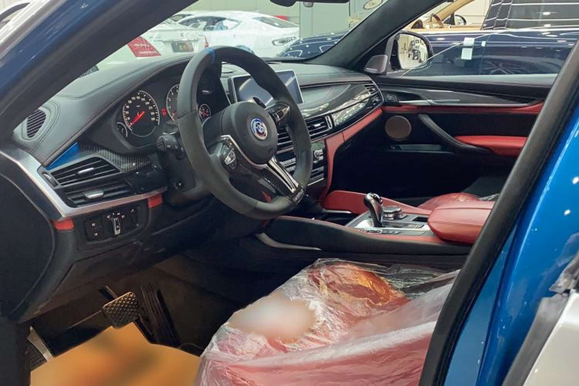 Used BMW X6 M 2015 X6 M Interior 1