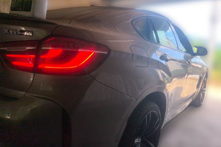 Used BMW X6 M 2015 X6 M Rear Right 45 Deg