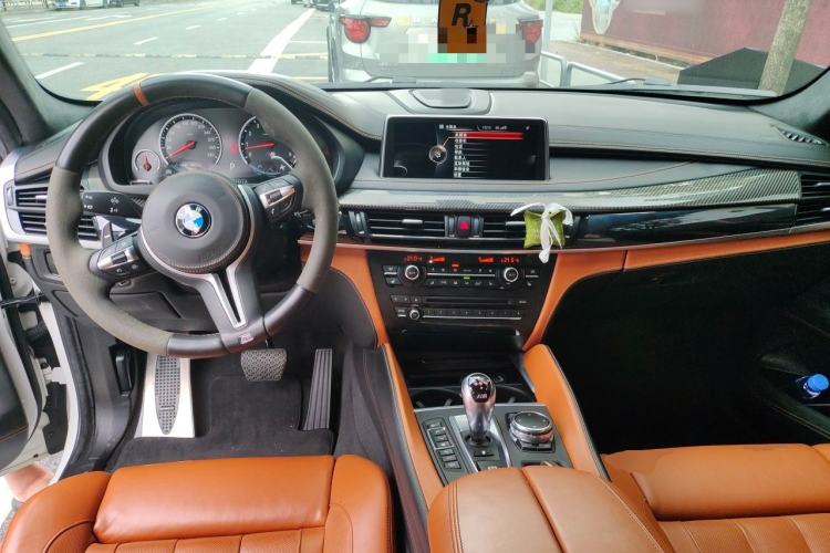 Used BMW X6 M 2015 X6 M Center Console