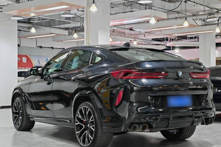Used BMW X6 M 2022 X6 M Exterior 2