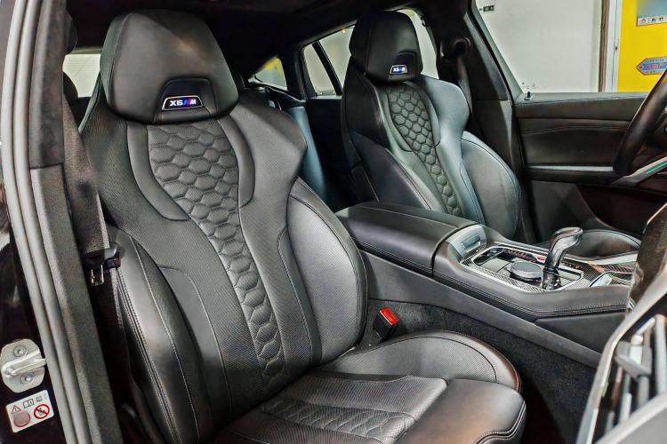 Used BMW X6 M 2022 X6 M Interior 11