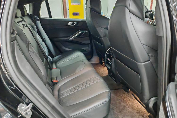 Used BMW X6 M 2022 X6 M Interior 12