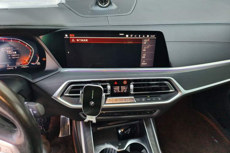 Used BMW X7 2019 xDrive40i Luxury Package with Leading Features Audio And AC Panel