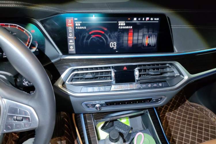 Used BMW X7  Audio And AC Panel
