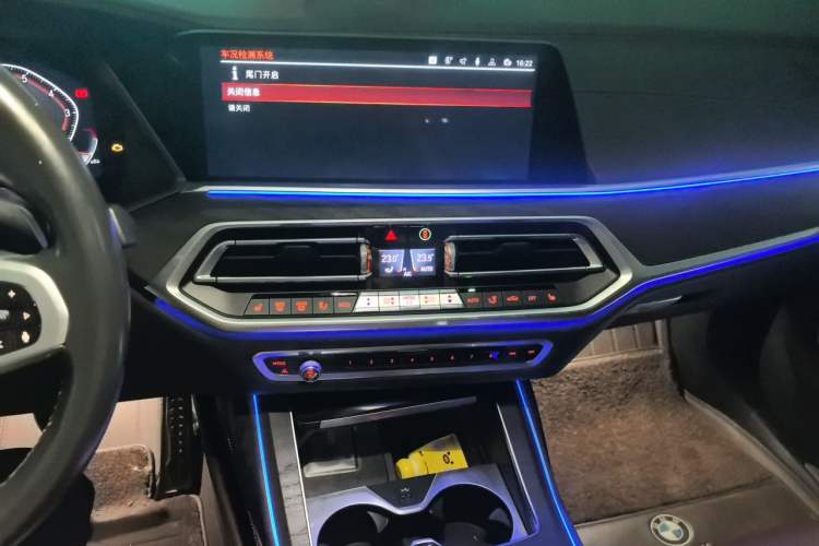 Used BMW X7 2019 xDrive40i Luxury M Sport Package Audio And AC Panel